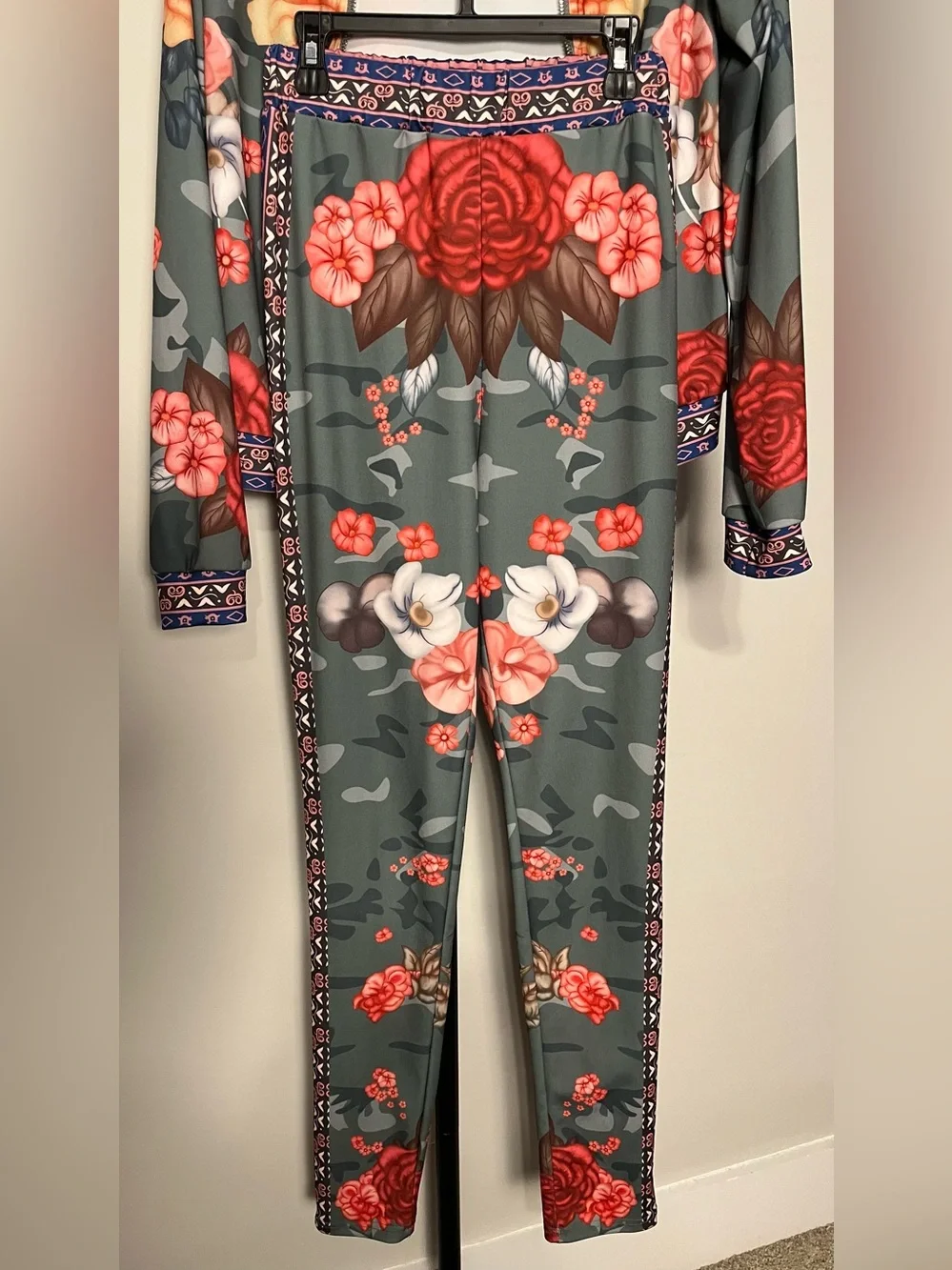 Camo Floral Boho Two-Piece Set Fitted Tracksuit Green Small - Picture 4 of 7